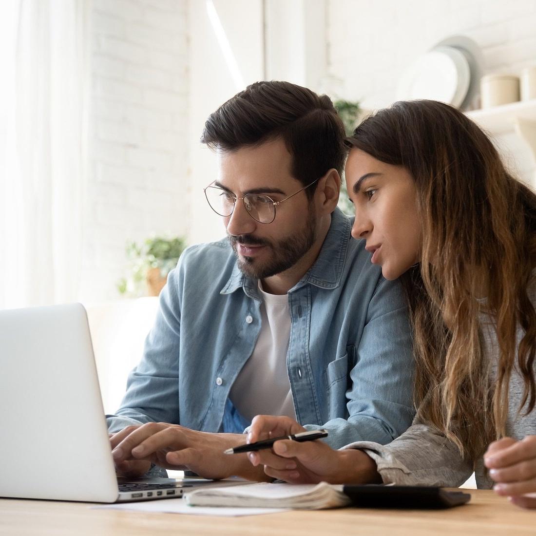 Couple using Arbor online app.